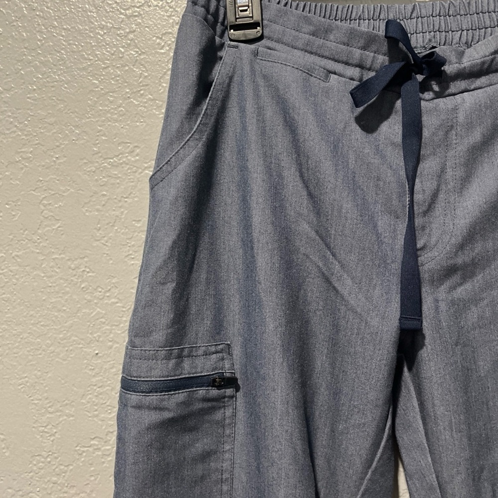 Figs women’s scrubs pants Sz XS Gray Blue color - Picture 4 of 8